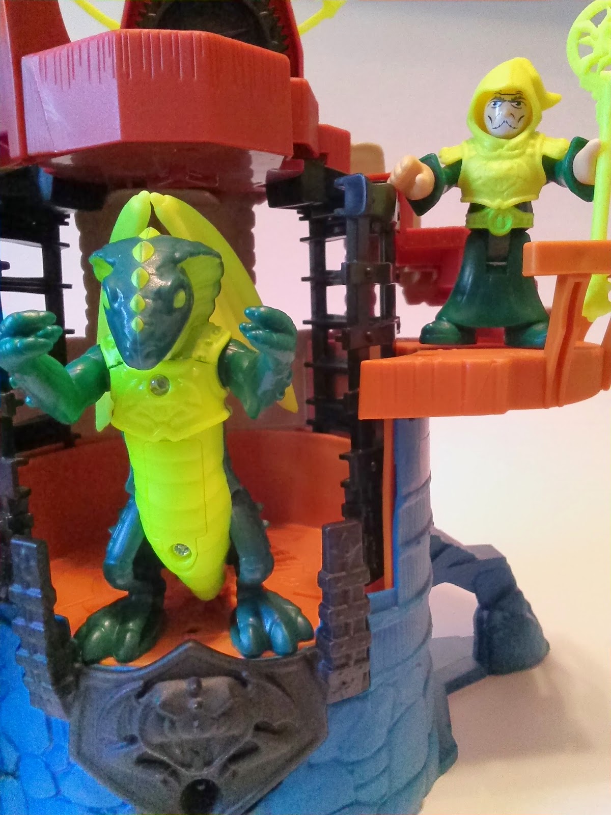 That Figures REVIEW Imaginext Castle Wizard Tower