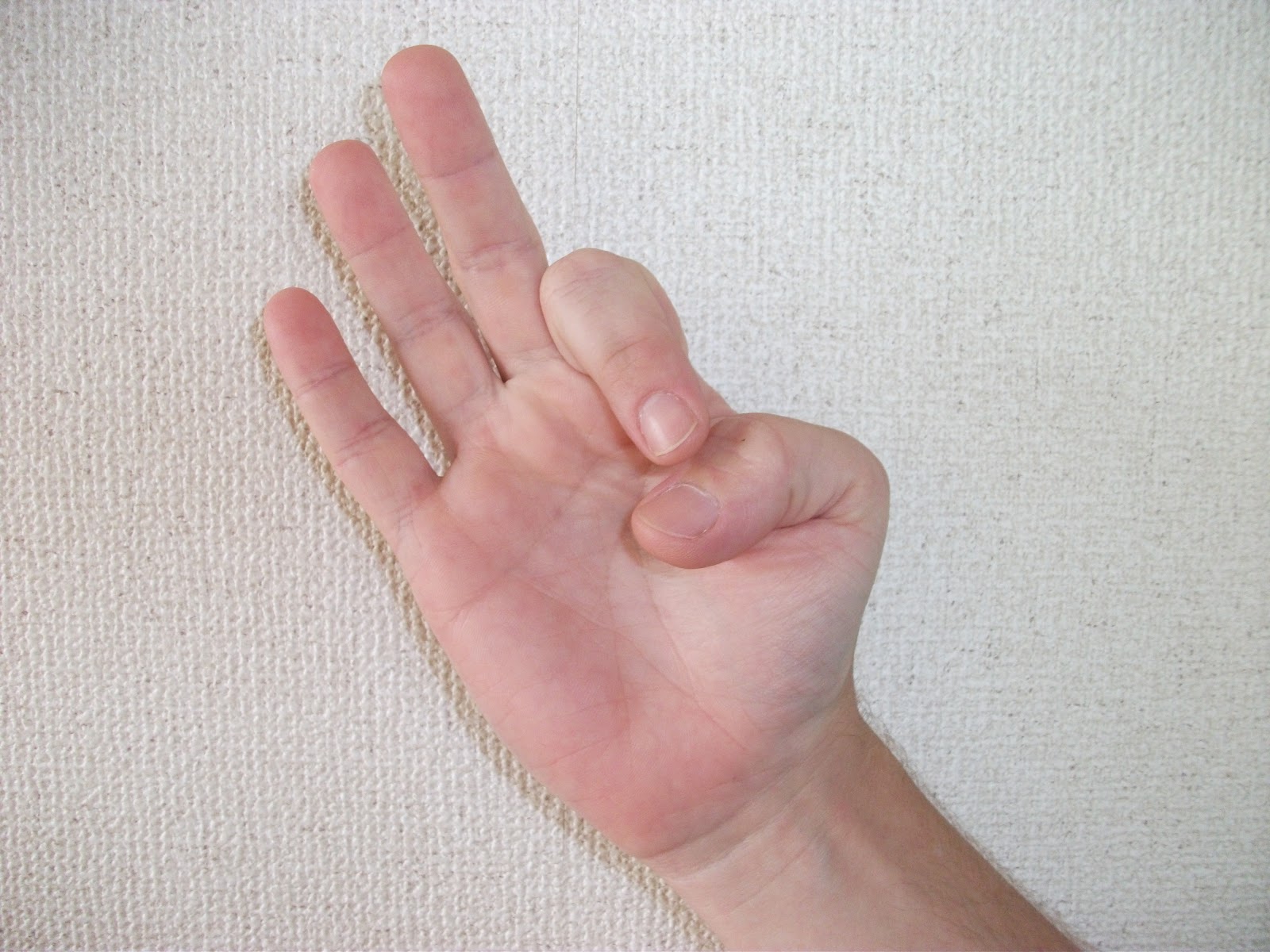 Life In Japan with Jason Japanese Gestures Counting to five on the hand