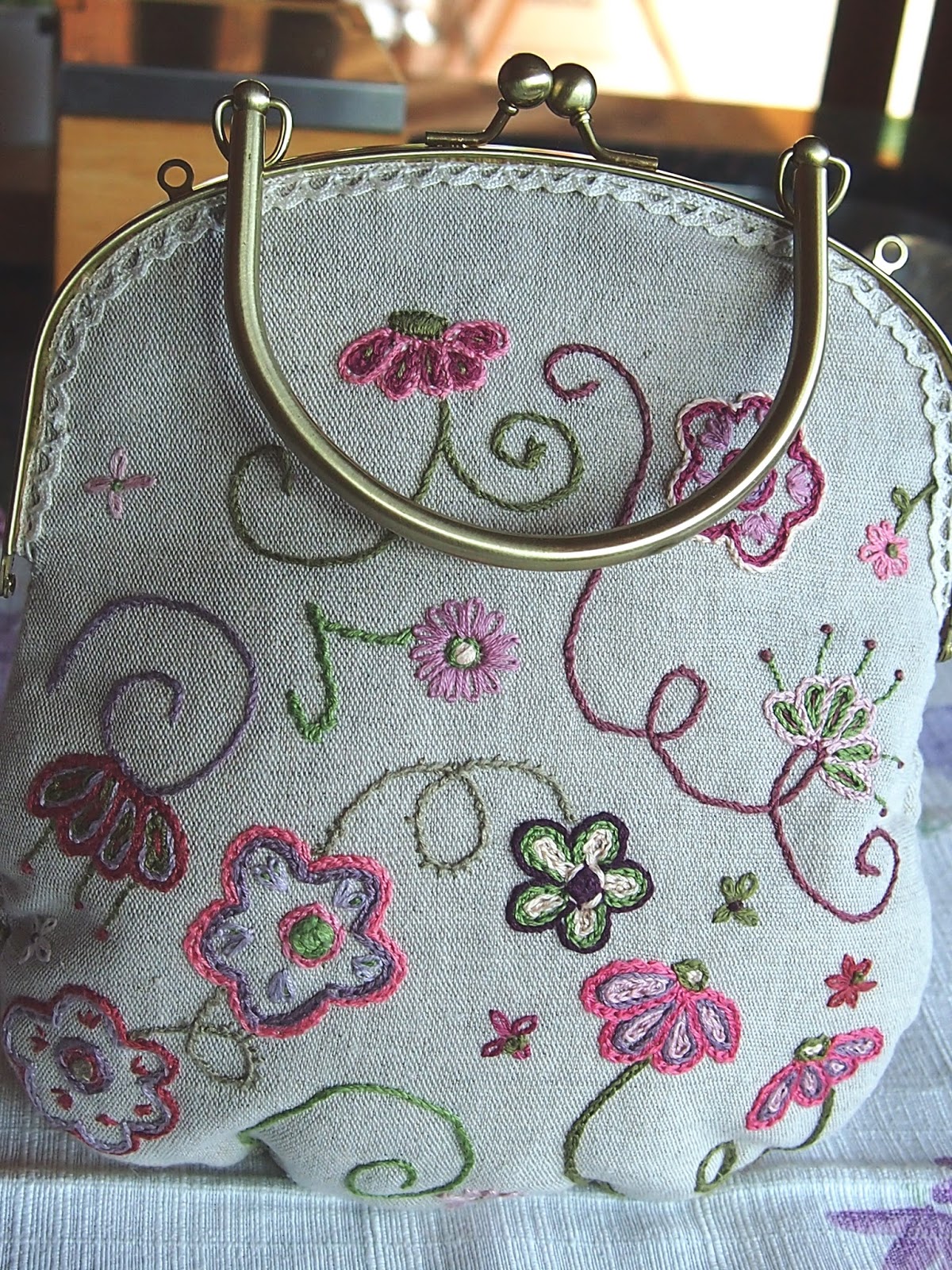 LAS LABORES DE TONI BOLSO BORDADO A MANO