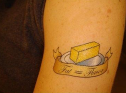 tatuaje de una barra de mantequilla