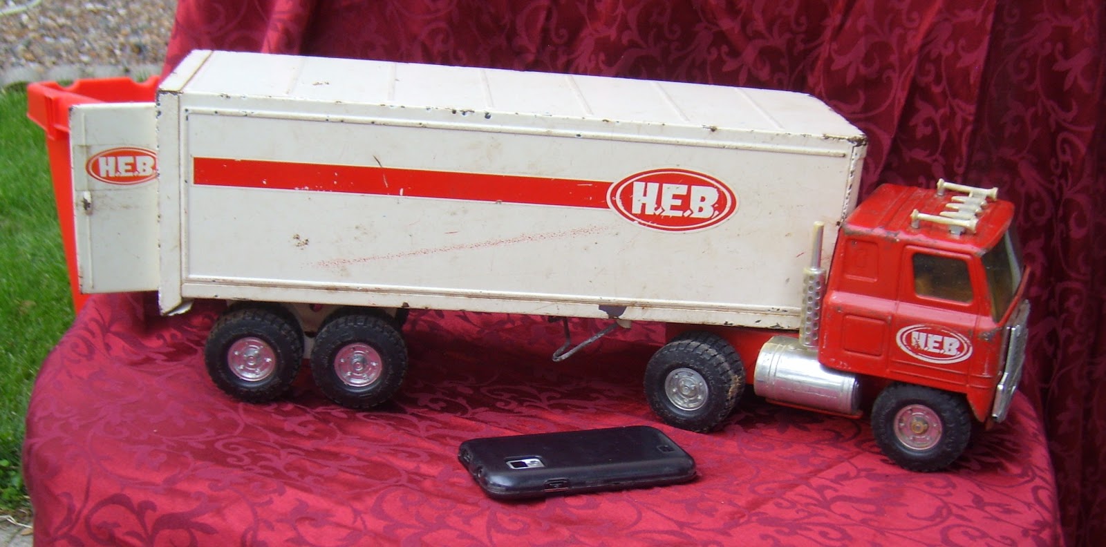 Greg Christy Auctions Your Iowa Antiques Auctioneer ! I Can Sell Your