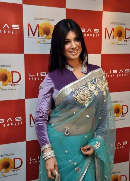 Bollywood actress Ayesha takia new sexy photos in transparent Saree at MOD movie premier navel show