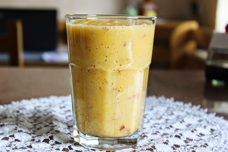 http://3.bp.blogspot.com/-T06-t_ultCQ/U-NcoxZucGI/AAAAAAAAGA4/Rzn6MNUYt8Q/s1600/smoothie+smufi+konktjl++inspiracje+biedronka+owocowe+owoce+banan+pomarancz+nektarynka+(2).JPG