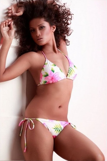 Indian Model Sushree Shreya Mishra Hot Bikini Wallpapers - Hot ...