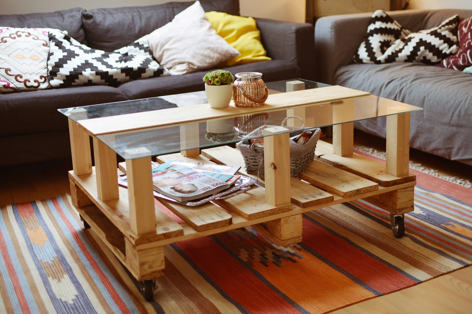 sinngestoeber PalettenDIY Teil III Der etwas andere Wohnzimmertisch