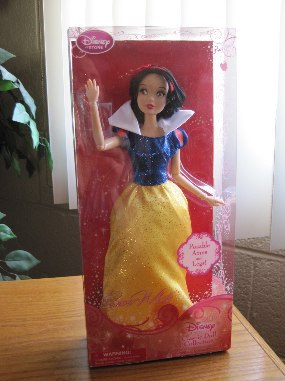 singing snow white doll