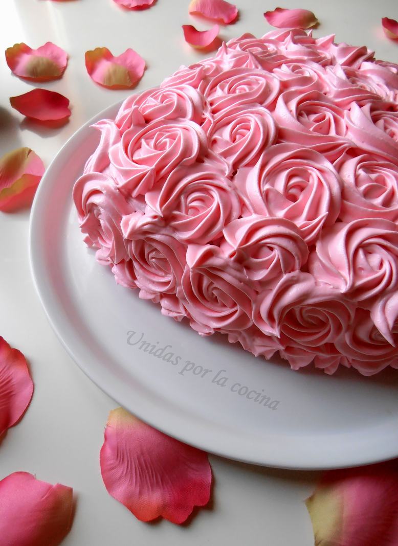 Unidas por la cocina: Tarta de Rosas por San Valentín