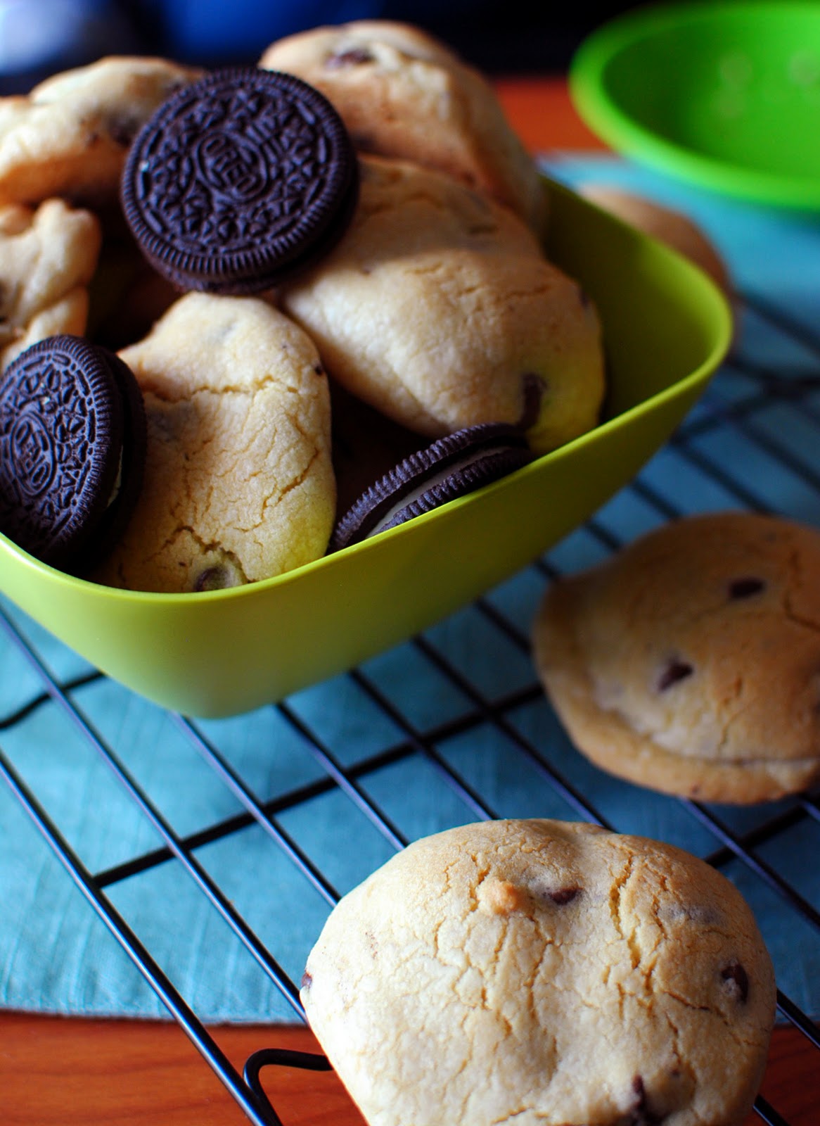 thebakedbeen oreostuffed chocolate chip cookies