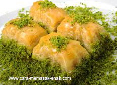 resep praktis dan mudah membuat (memasak) makanan khas turki kue baklava spesial enak, legit, lezat