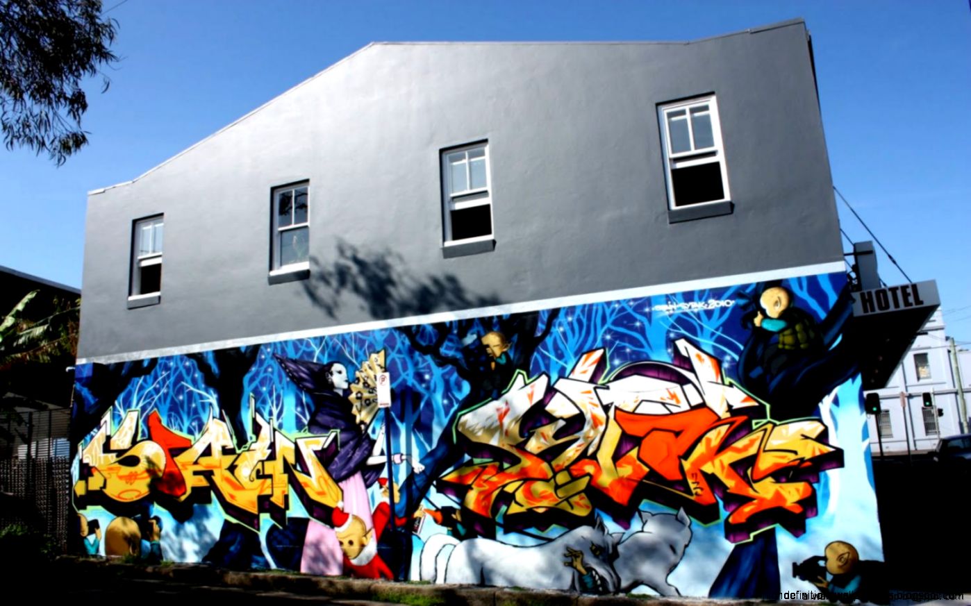 Graffiti Wall Hotel Wallpaper Hd All Wallpapers Desktop Graffiti Wall Hotel Wallpaper Hd All Wallpapers Desktop