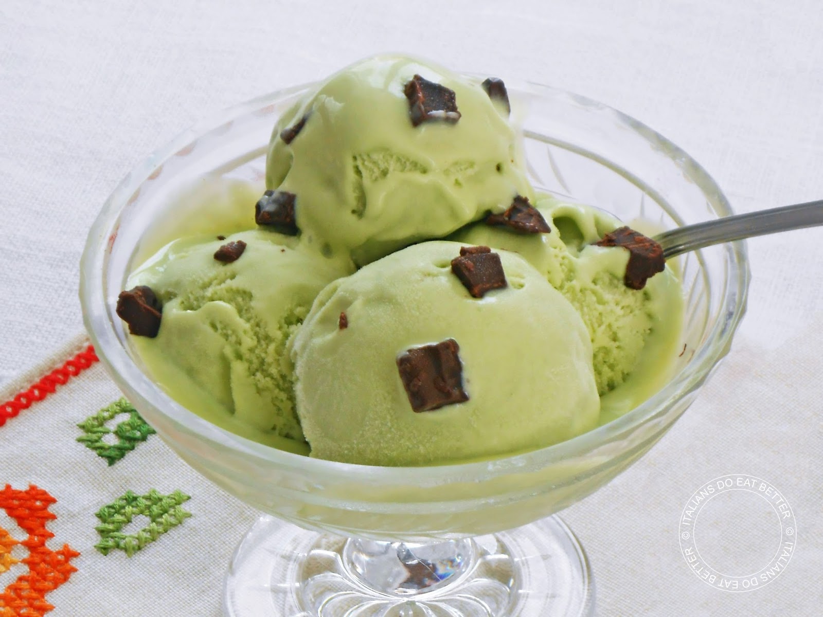 ITALIANS DO EAT BETTER GELATO AL PISTACCHIO