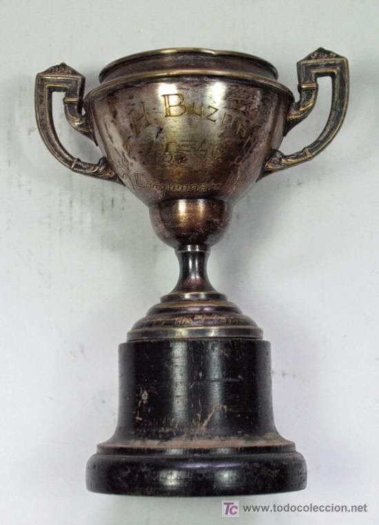 Club América - #SabíasQue El trofeo de la Copa Mundial de Clubes de la FIFA  se creó y fabricó en Birmingham (Inglaterra). El diseño contiene seis  columnas escalonadas, que representan los seis