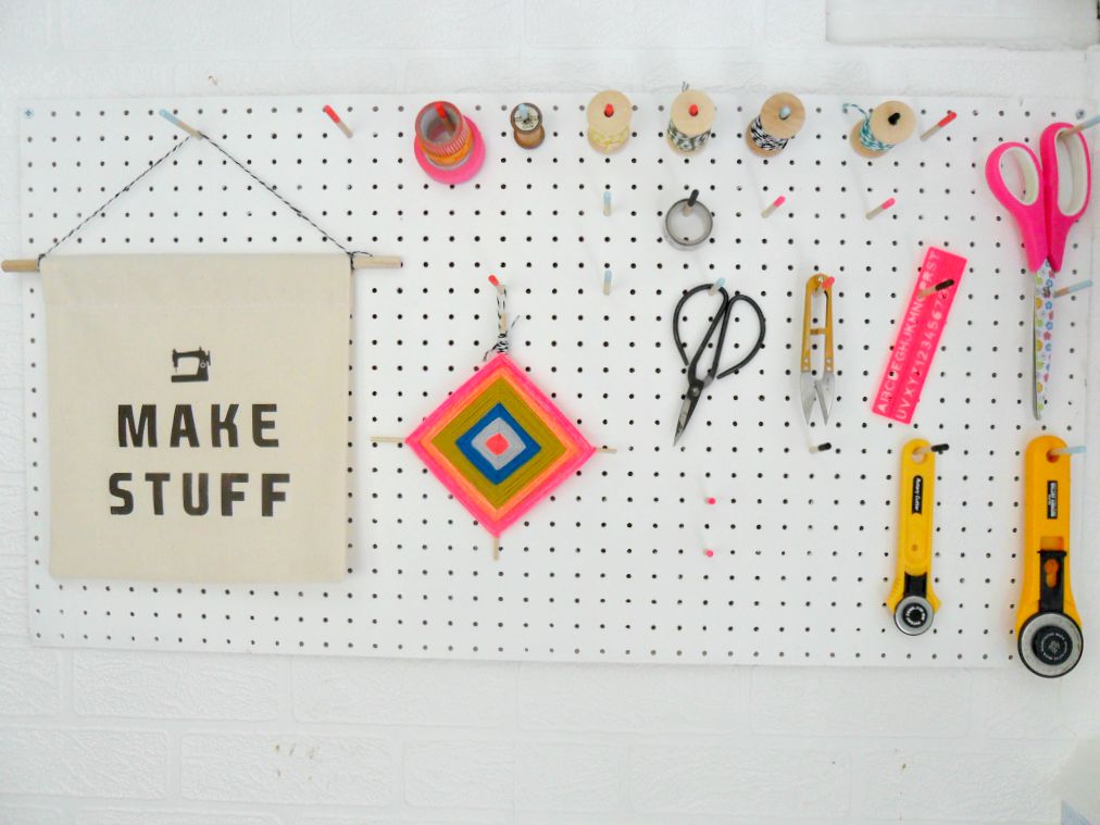 Teawagontales Peg board tutorial...