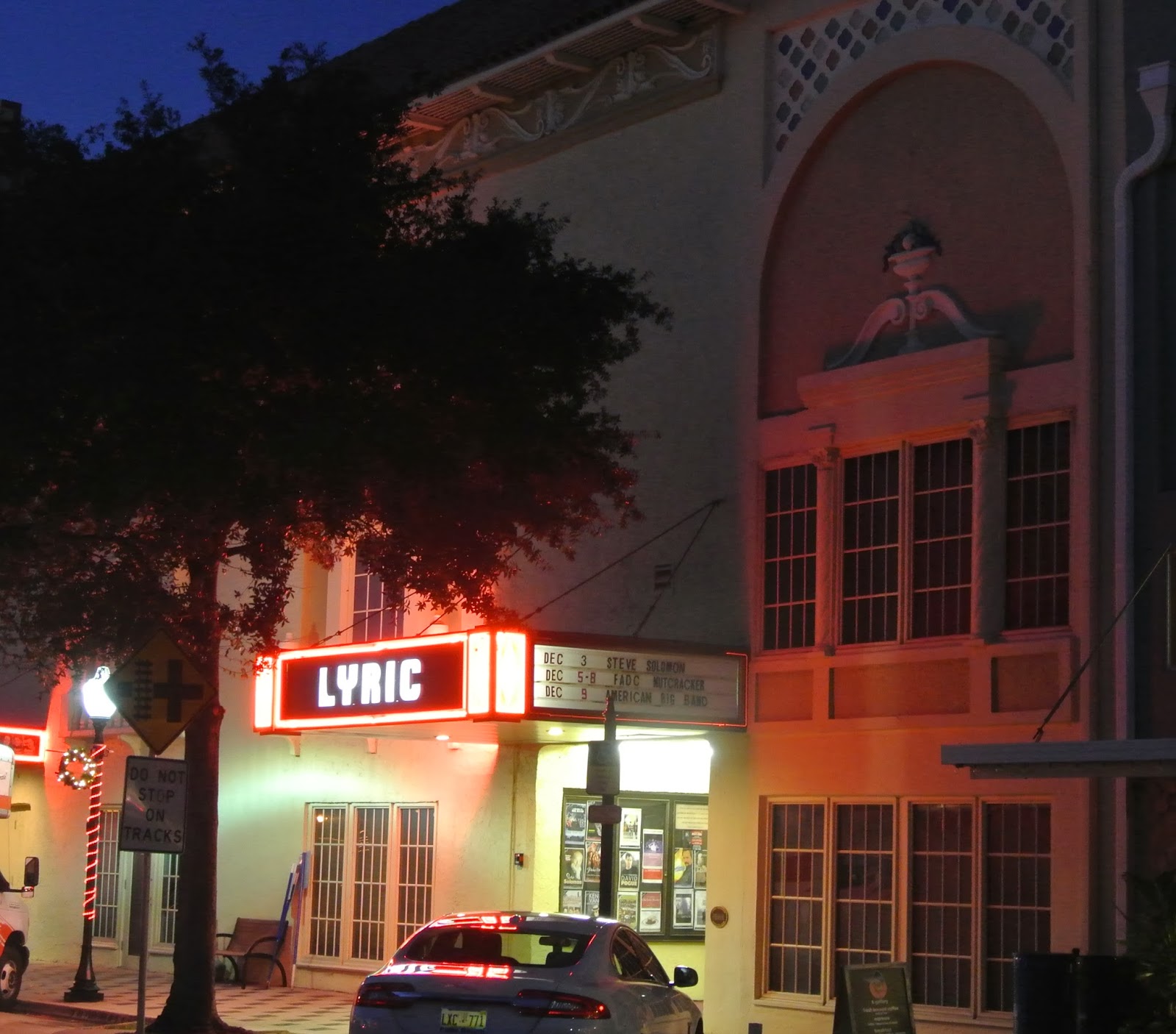 The Treasure Coast Observer PHOTOGRAPHED Historic Downtown Stuart