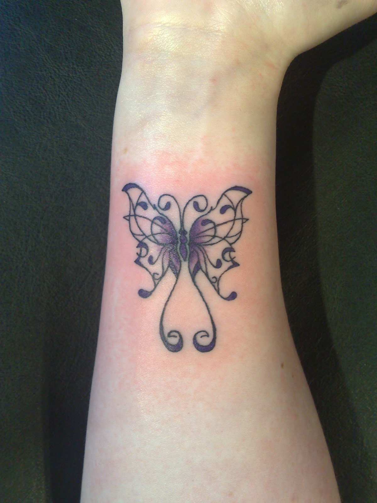 pinkbizarre: Small Butterfly Tattoos On Wrist