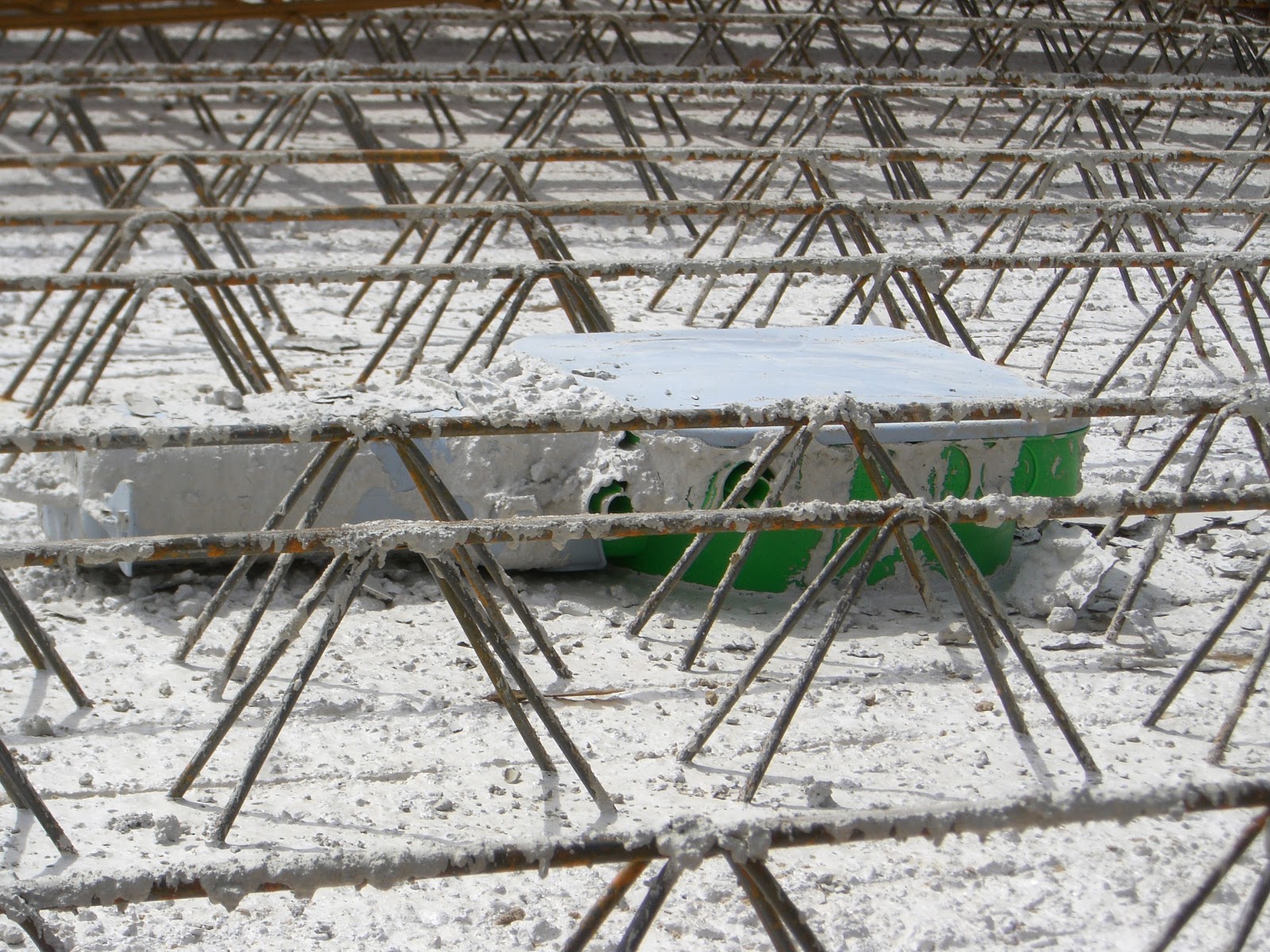 Baubericht Dachstrift: Juni 2013