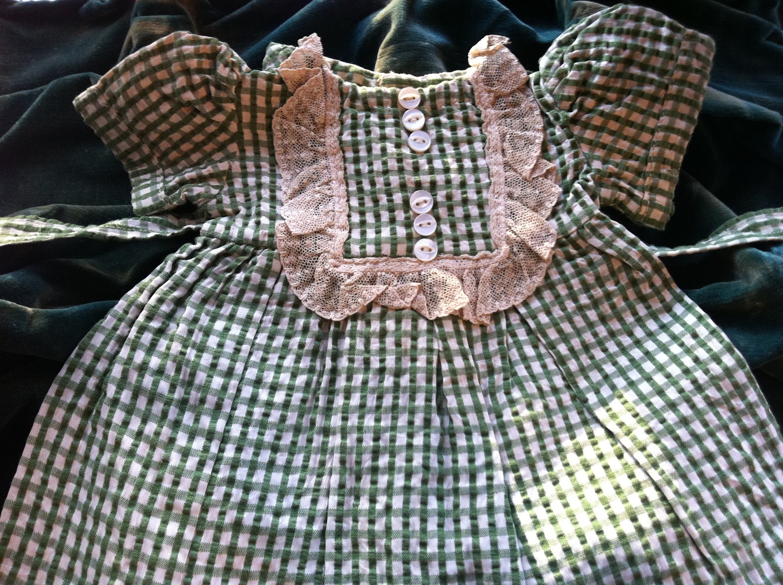 Smashing Rubbish Vintage Doll Clothes