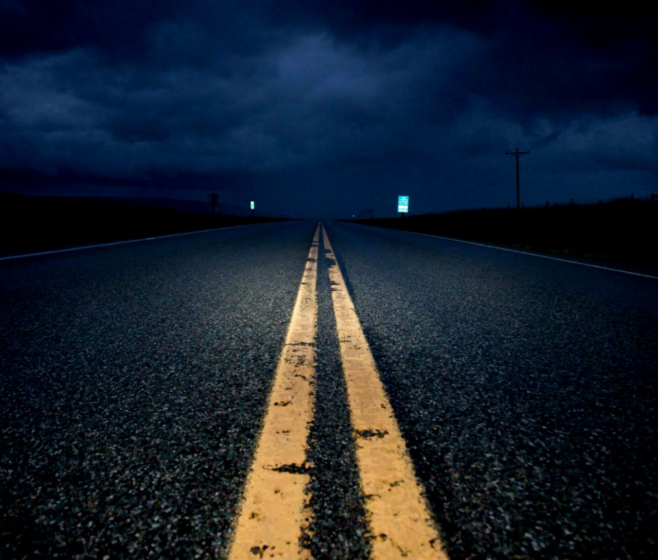 Wallpaper page 1 Wallpaper page 1