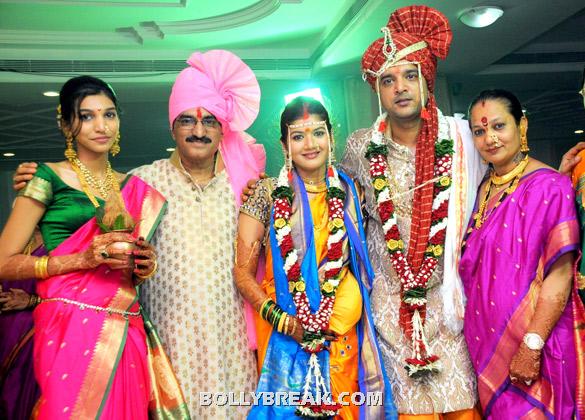Juhi Godambe, Bharat Godambe, Monali Kashalkar, Suraj Godambe, Dorris Godambe - (5) -  All Celebs @Suraj Godambe & Monali's Wedding
