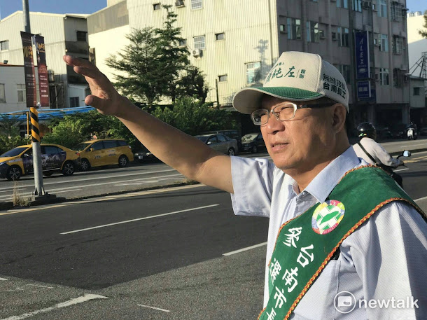 南市長參選人顏純左對藍營市議員在台南市議會提案催生自治條例,讓校園驗尿有據,呼應他的毒品政策,表達高度肯定之意。 南市長參選人顏純左對藍營市議員在台南市議會提案催生自治條例,讓校園驗尿有據,呼應他的毒品政策,表達高度肯定之意。