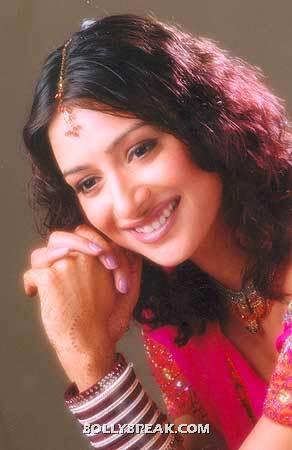 gauri pradhan cute smile curly hair - (16) - Gauri Pradhan Hot Pics - Tv Actress