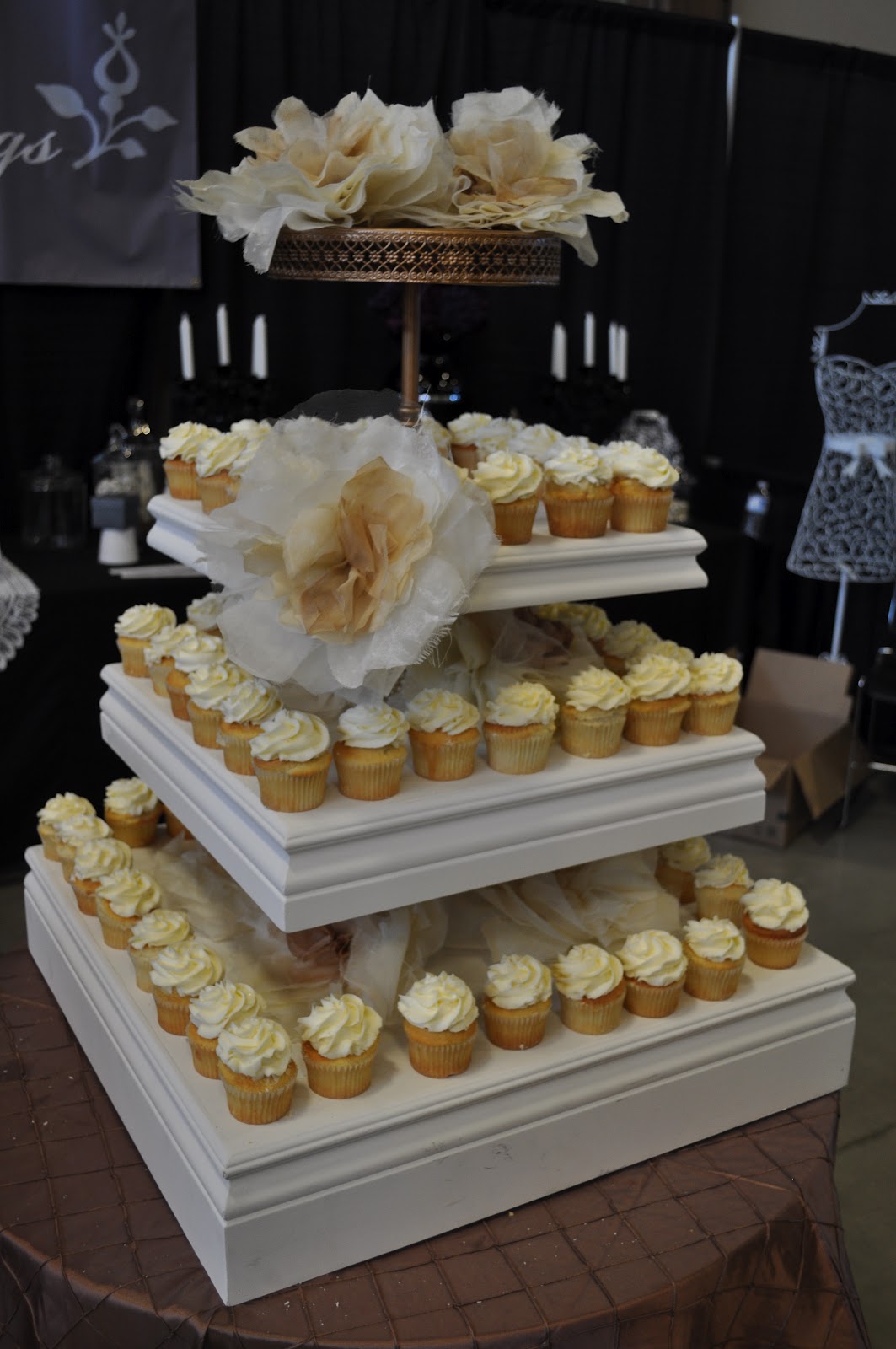 Unique Cupcake Stands. 5 Tiers Large Acrylic Wedding Cupcake Stands