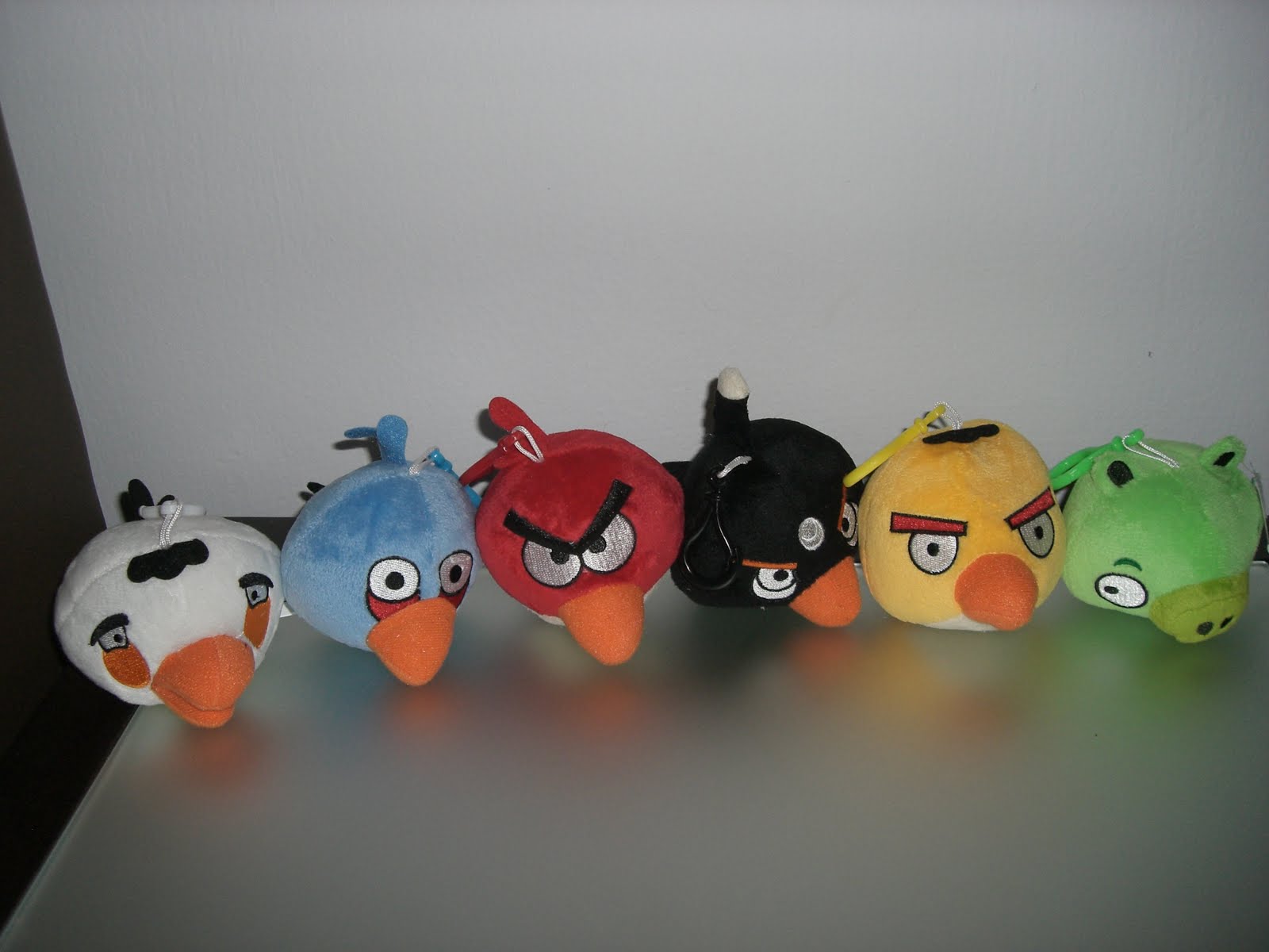 Exclusive UFO catcher plushies and items for sale at clearance prices! 198 Angry Birds +pig