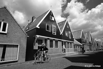 In Volendam (Netherlands), by Guillermo Aldaya / AldayaPhoto