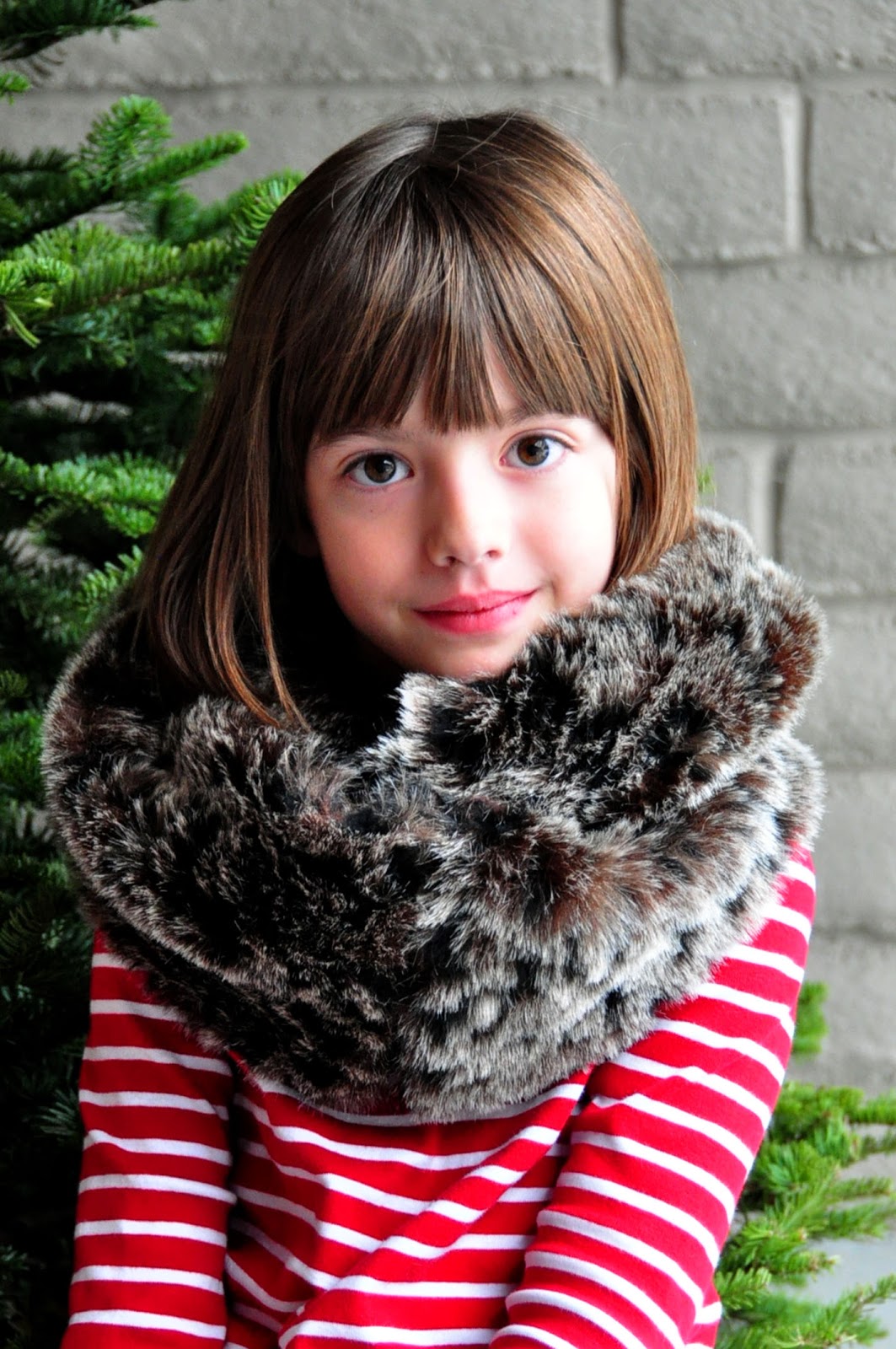 Aesthetic Nest Sewing Faux Fur Infinity Scarf for Women (Tutorial)