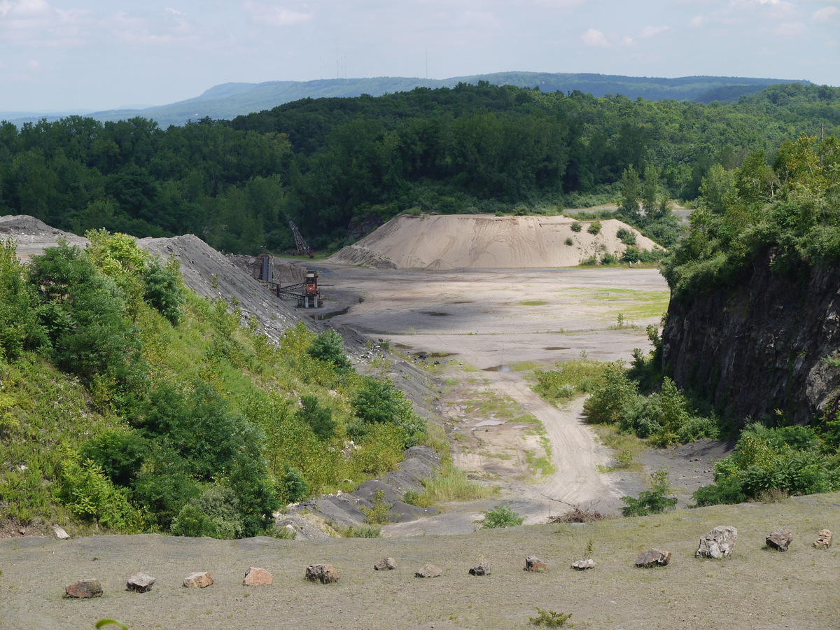 Along the NETCohos Rattlesnake Mountain, Farmington
