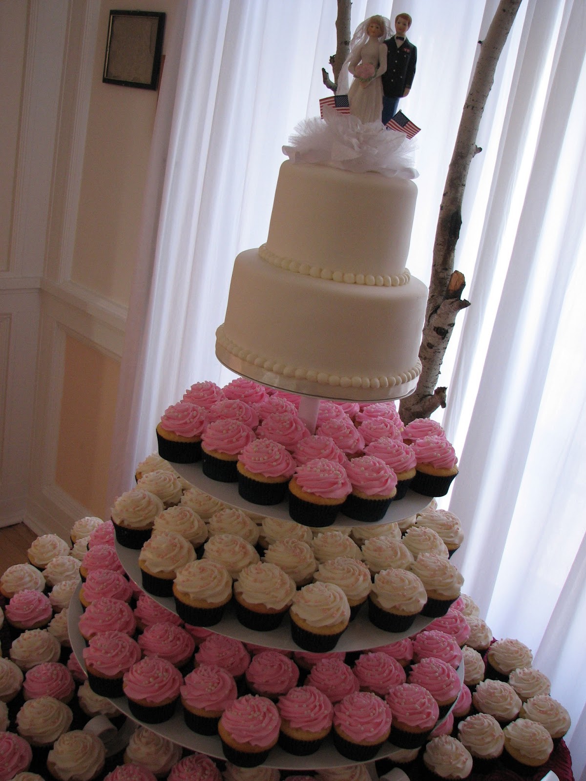 Decadent Designs: Madison's Navy Blue and Hot Pink Wedding Cupcake Cake