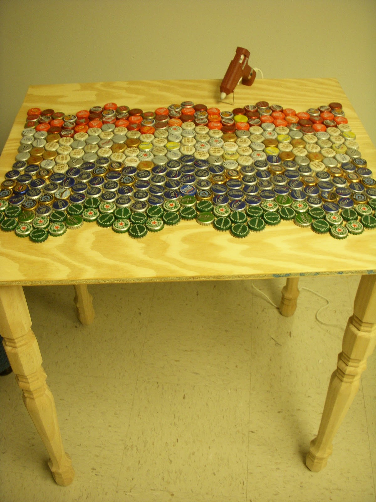Who'sits and What'sits Beer Bottle Top Table