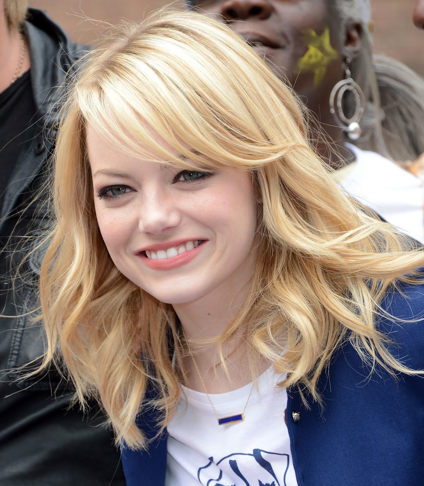 1080p Hd Wallpaper Long Haircuts With Bangs For Round Faces