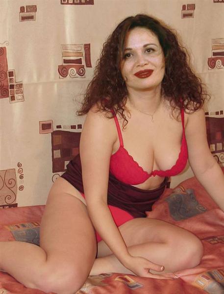 Elham+Shaheen+Hot الهام شاهين وصورها عارية على السرير 2012