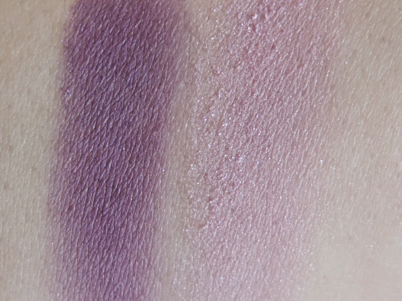Swatches of Makeup Revolution - I Heart Obsession Wild Is The Wind Palette