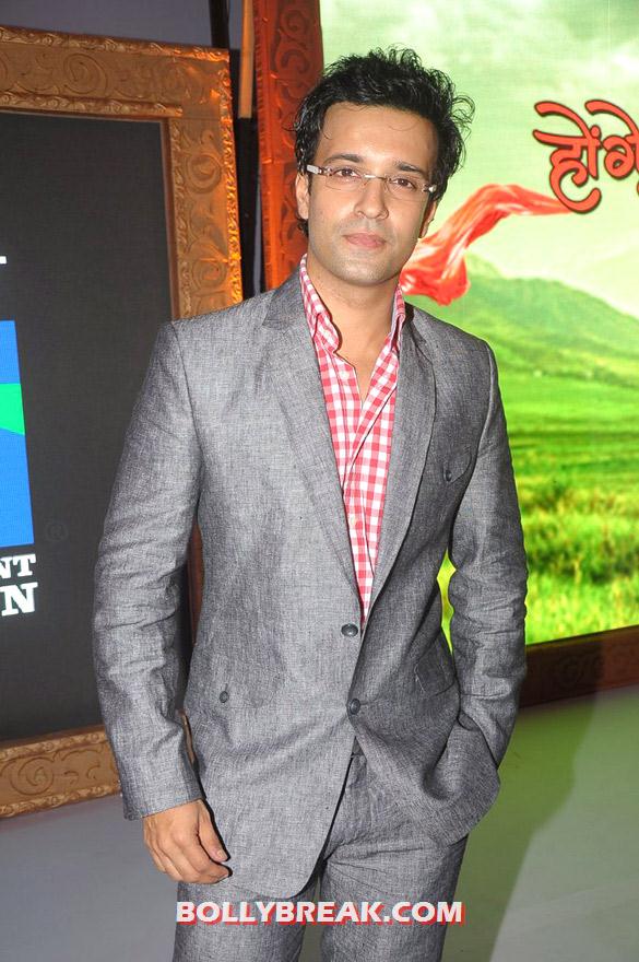 Aamir Ali Malik - (5) - Aamna Shariff 'Hongey Judaa Na Hum' Stills from Launch