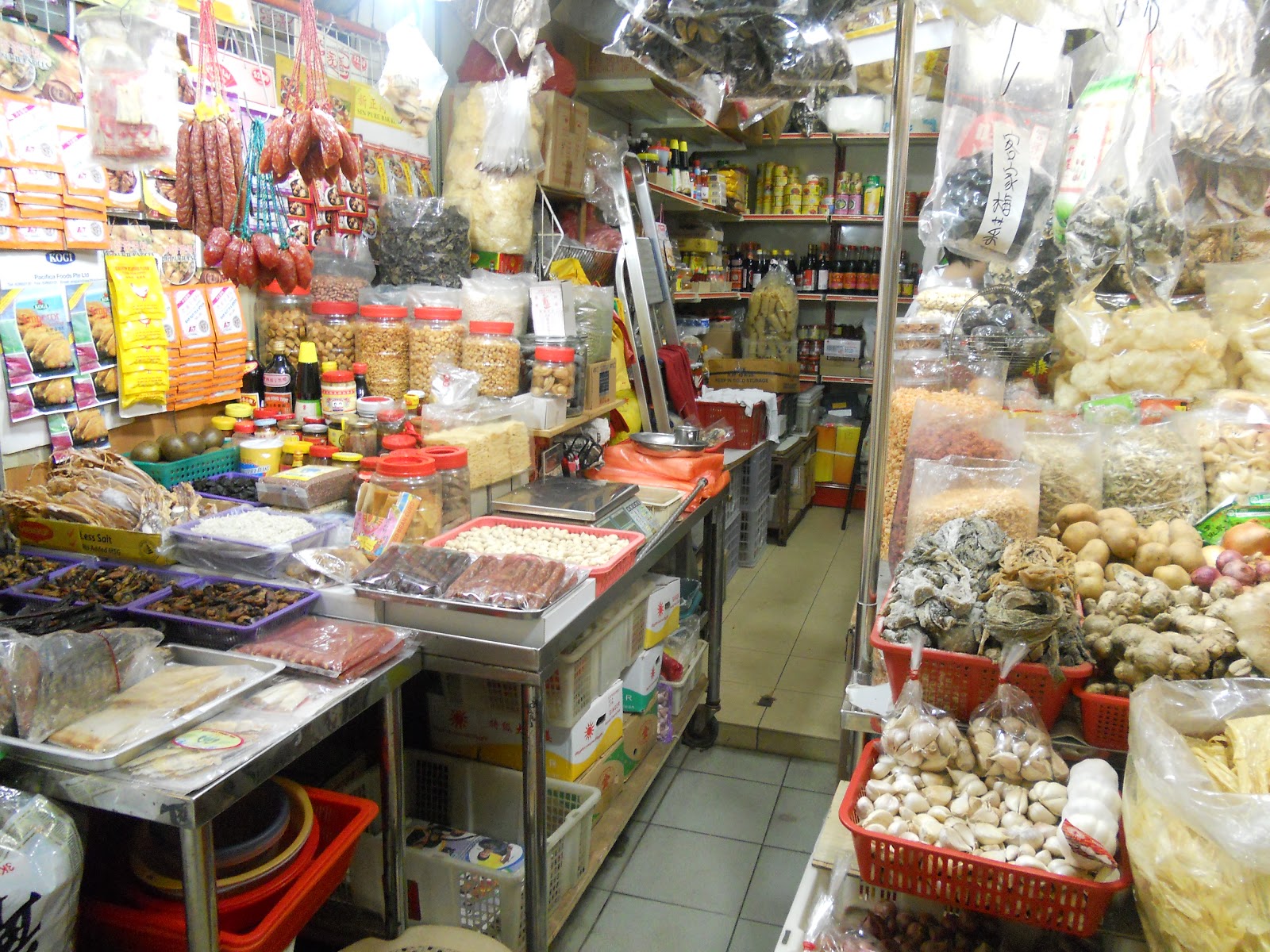 A la mode frangourou: Food in Singapore 2: 'Wet' markets