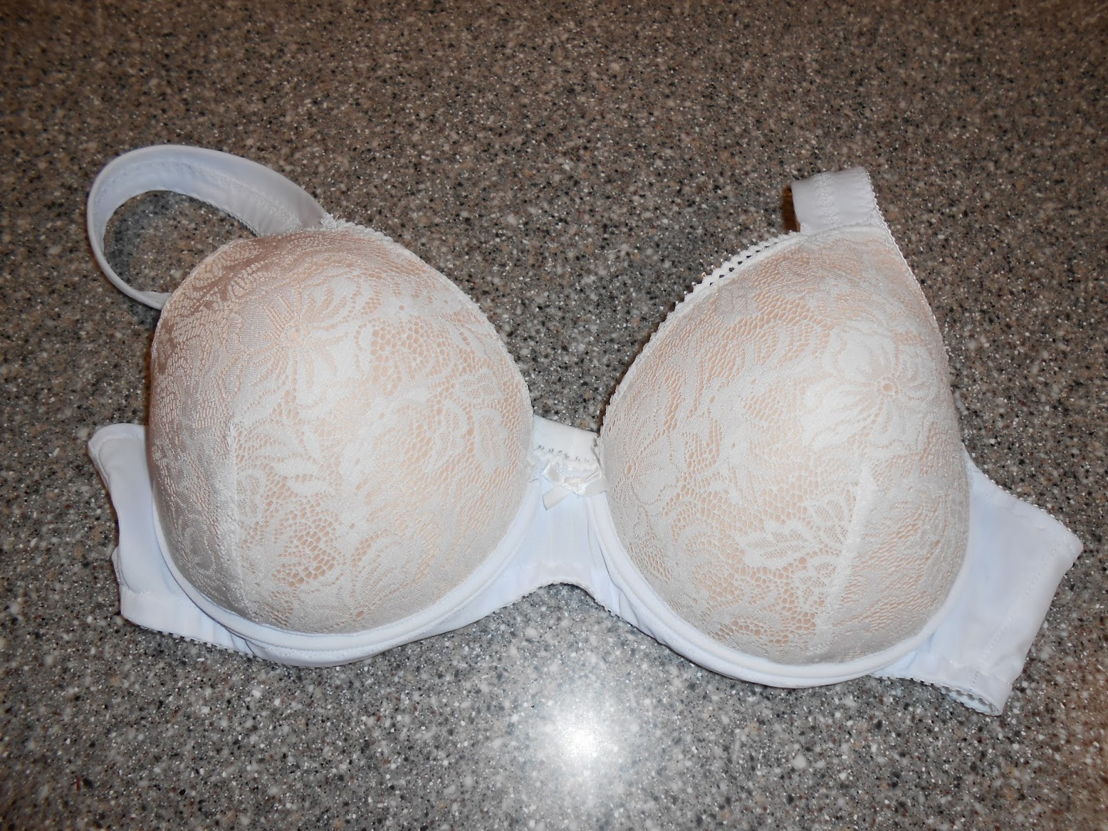 Ilove2sew! Bra 2. Another Pinup girls pattern