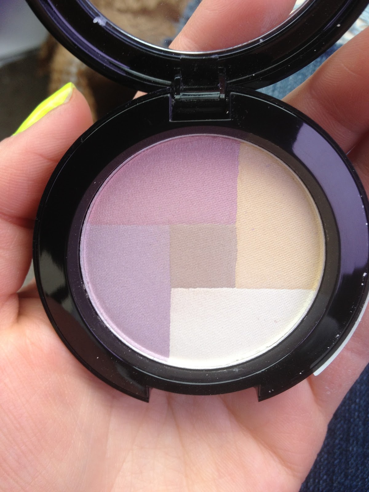 Nova Makeup, Beauty, and Life NYX Mosaic Powder in Highlighter Review