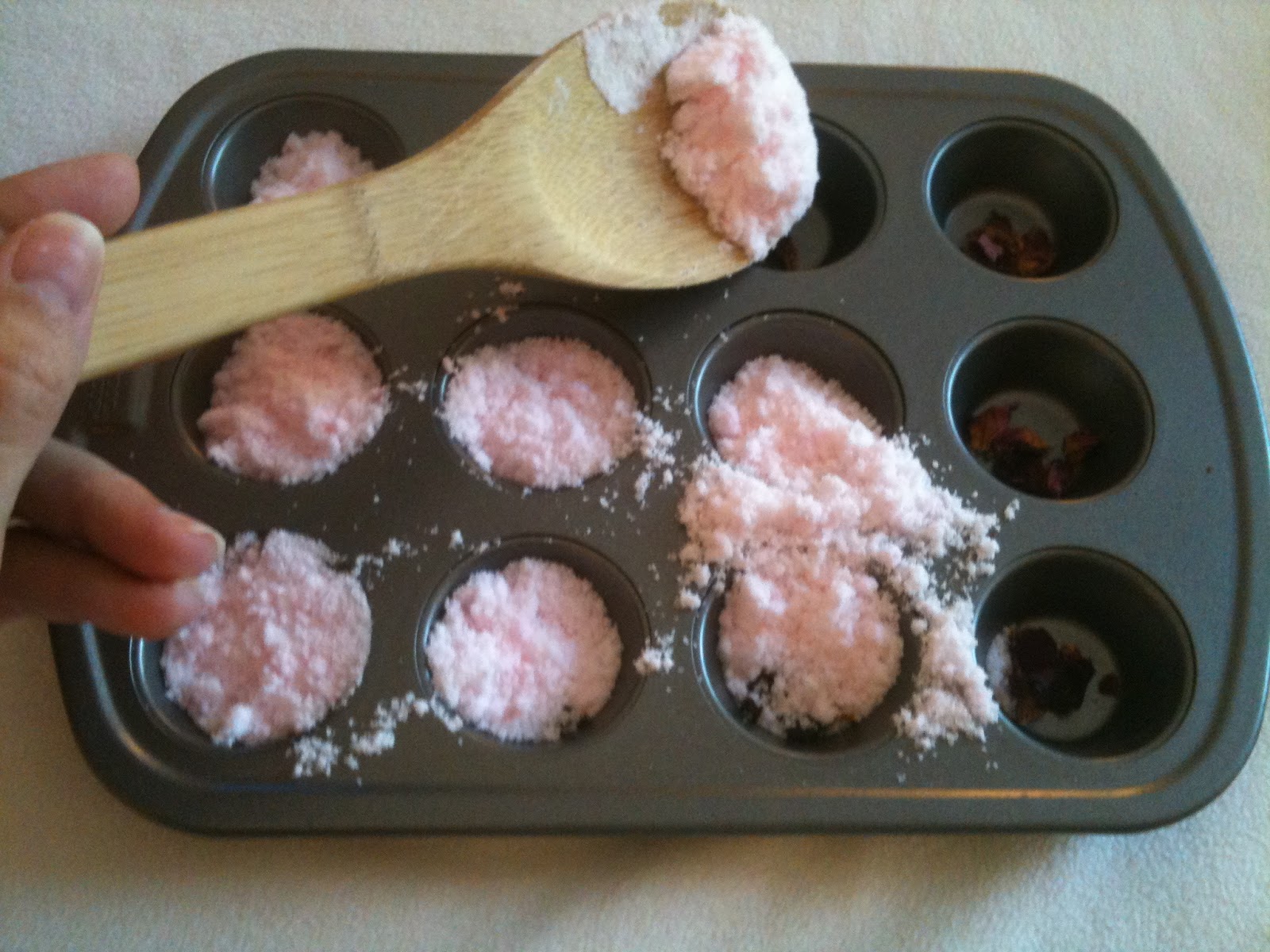 Oh, Susannah® DIY Bath Bombs + Personalized Beauty Bowl!