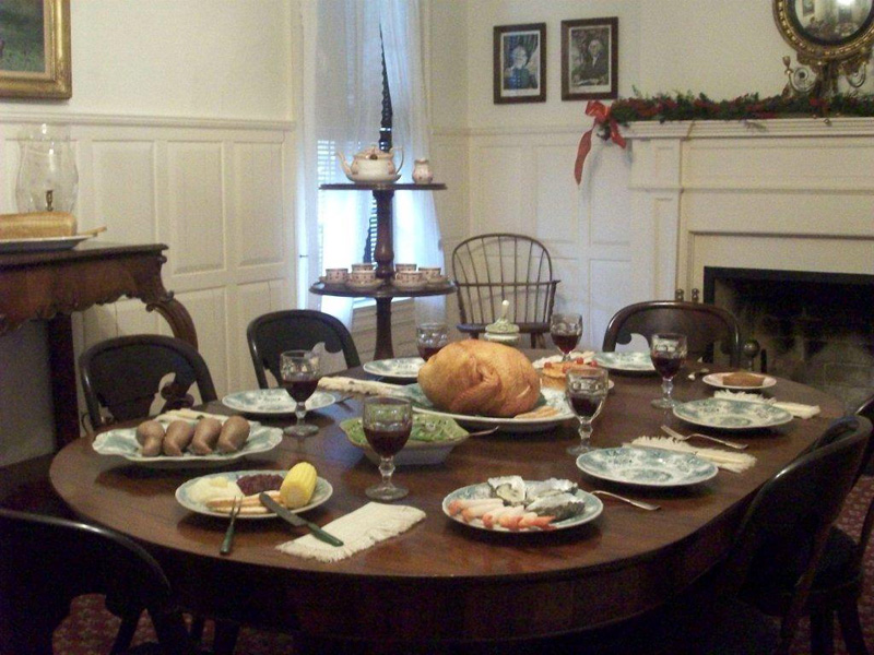 See the Sites Candlelight Christmas at VarnerHogg Plantation