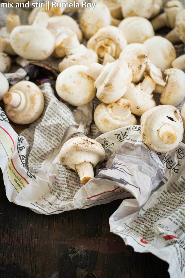 Mix and Stir Mushrooms in Mustard Sauce