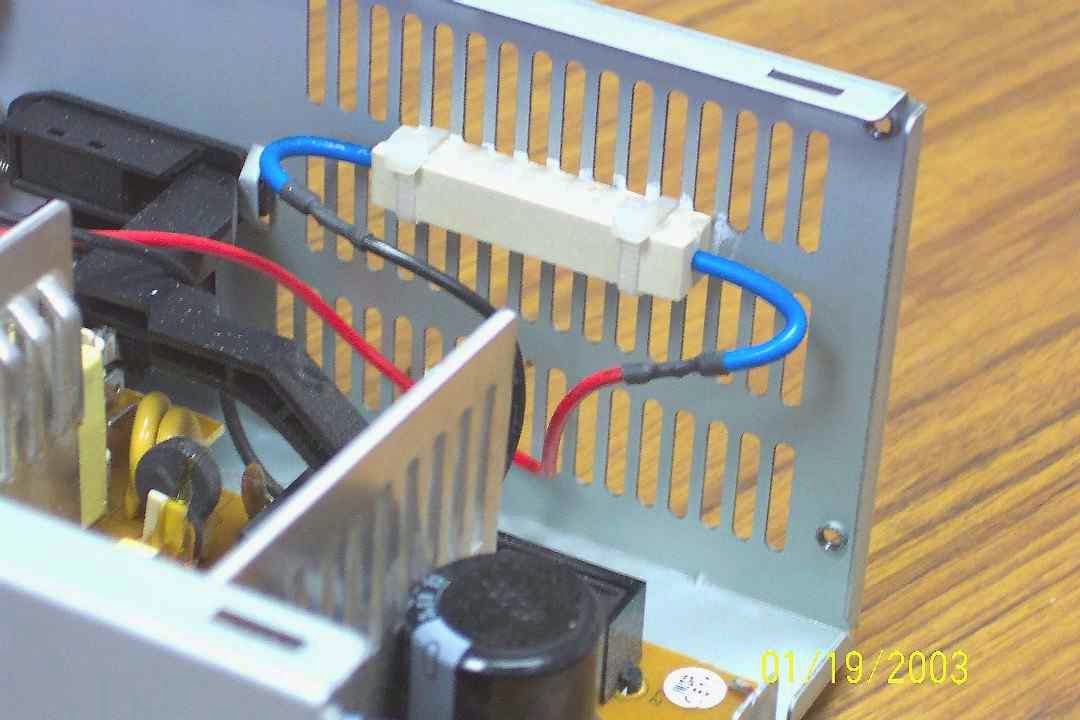 *Eletrônica Em Prática Fonte ATX de computador para a bancada.