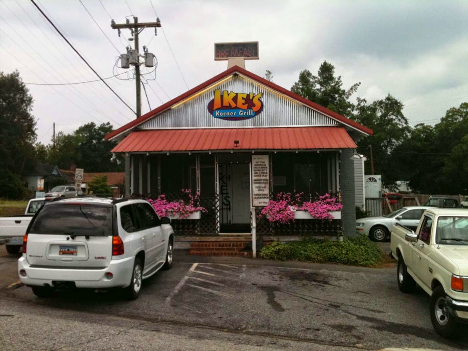 BILLY EATS OUT IKE'S KORNER GRILL
