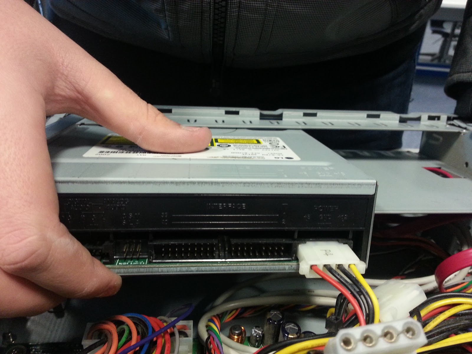 Bit by Bit Computer How to connect CDDVD drive to your computer?