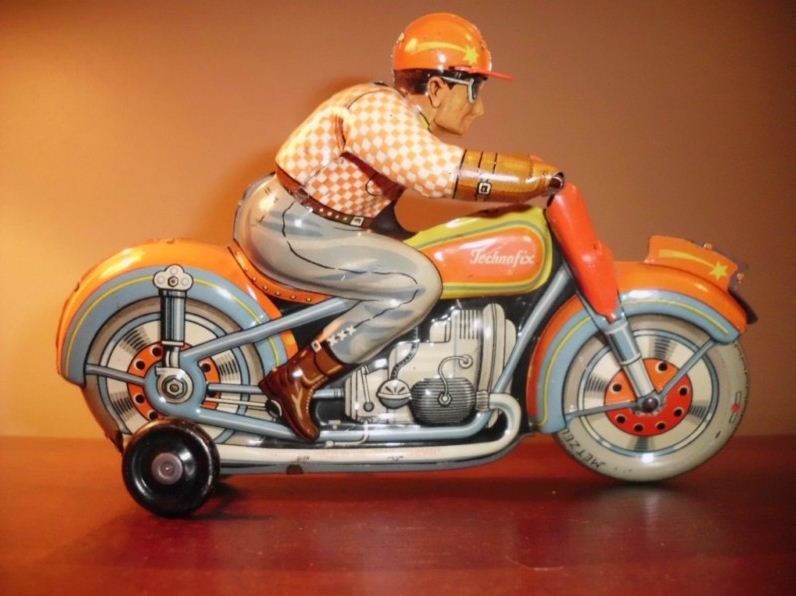MOTORCYCLE 74 Vintage motorcycle toys