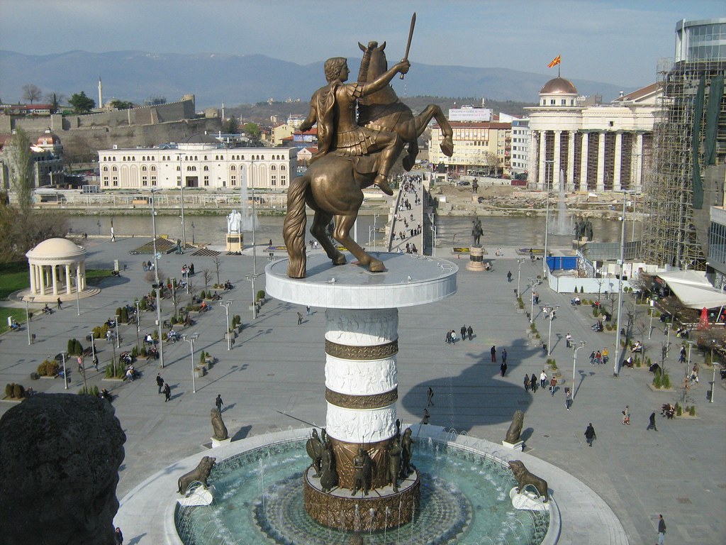 Alexander+Statue+4.jpg