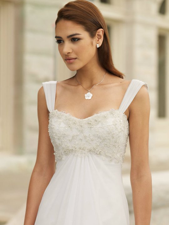 Beauty: Exclusive Wedding Dress Beauty: Exclusive Wedding Dress