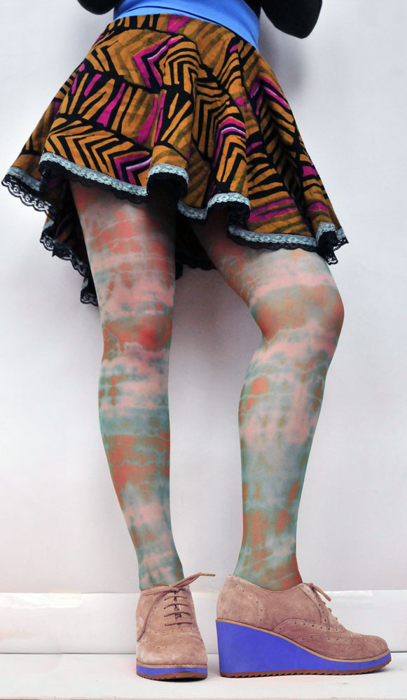 So, I make stuff How To Tie Dye Your LEGS