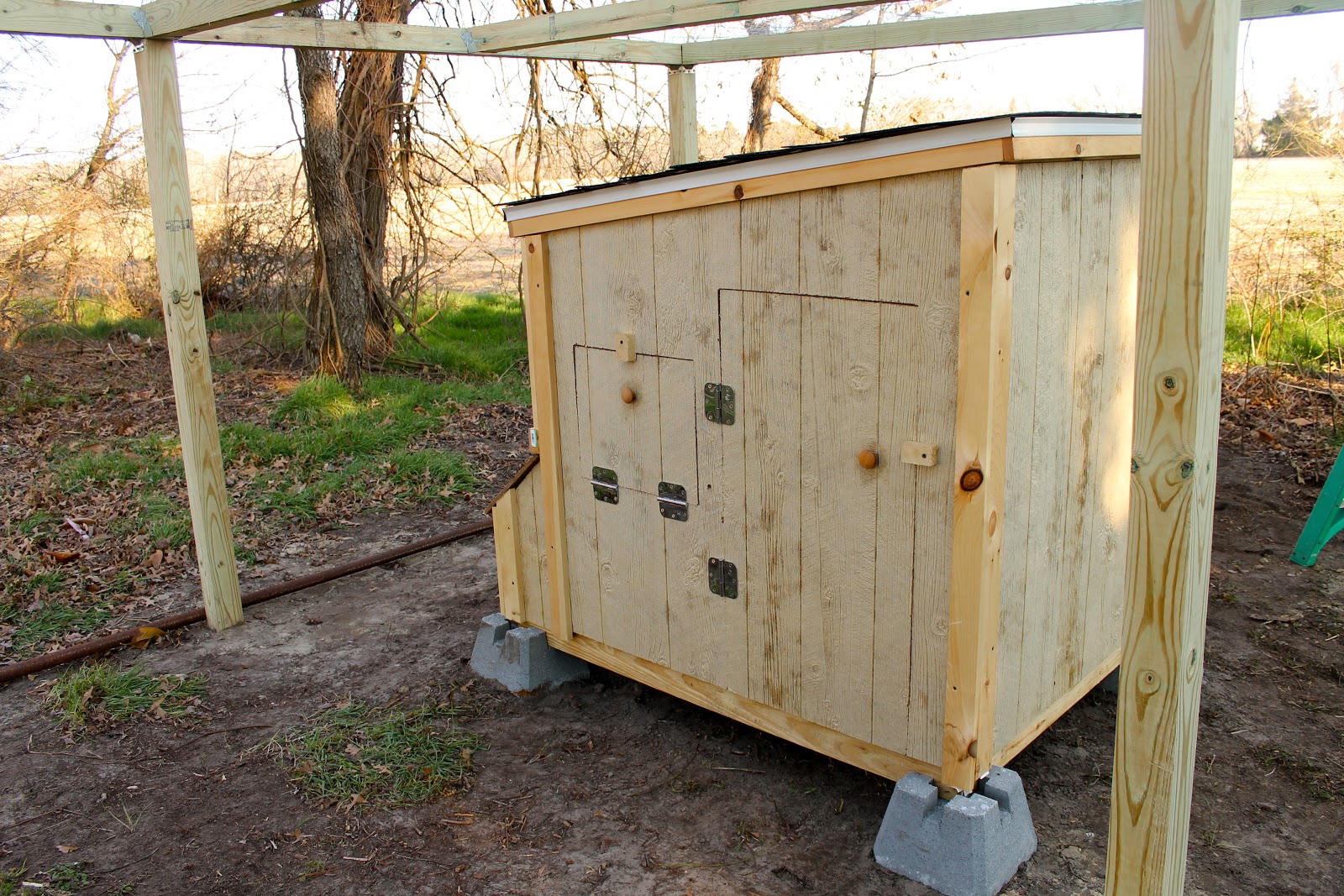 Bossy Italian Wife Chicken Coop Preview + Giveaway Winner!